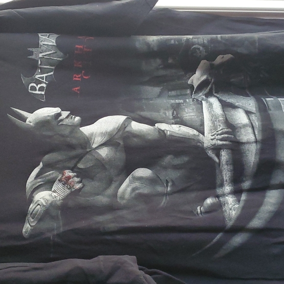 Batman Shirt - Picture 5 of 11